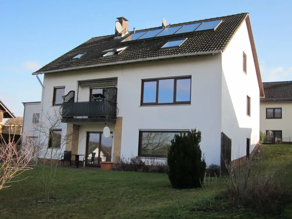 Außenansicht Haus, Souterrain